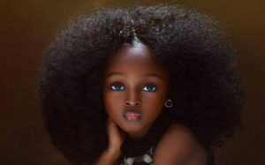 உலக மக்களின் மனதை கவர்ந்த அழகிய தேவதை இவள்: வைரலாகும் புகைப்படம்