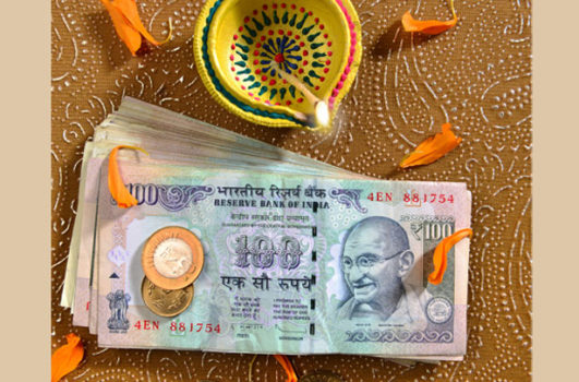 வியாழக்கிழமைகளில் இத செய்தாலே போதும் உங்கள் வீட்டில் பணமழை கொட்ட ஆரம்பிக்கும்..!