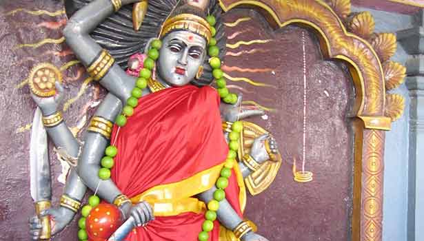 சனி வக்கிரம் உள்ளவர்கள் துன்பம் நீங்க செய்ய வேண்டியவை..!