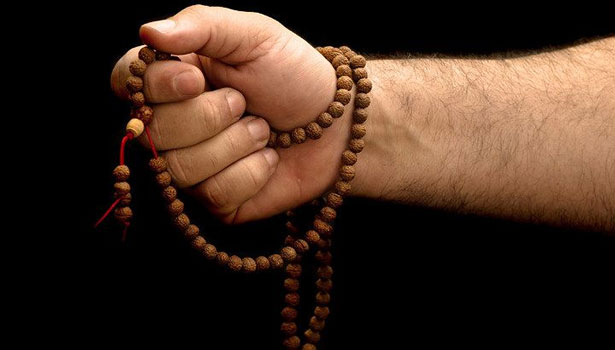 திருமணமானவர்கள் ருத்ராட்சம் அணியலாமா? – ருத்ராட்சம் அணிவதற்கான விதிகள்