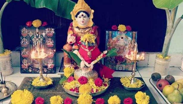 வரலட்சுமி விரதம் பூஜை செய்வது எப்படி… என்ன பலன்கள் கிடைக்கும்?