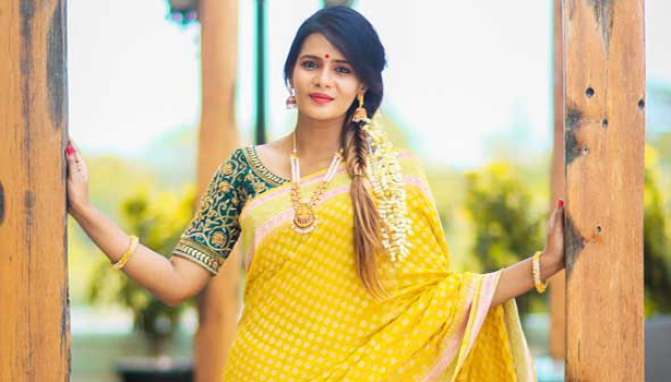 நாளுக்கு நாள் கூடும் மீராமிதுனின் கவர்ச்சி.! படவாய்ப்புக்காக இப்படியா? வச்சு செய்யும் நெட்டிசன்கள்.!