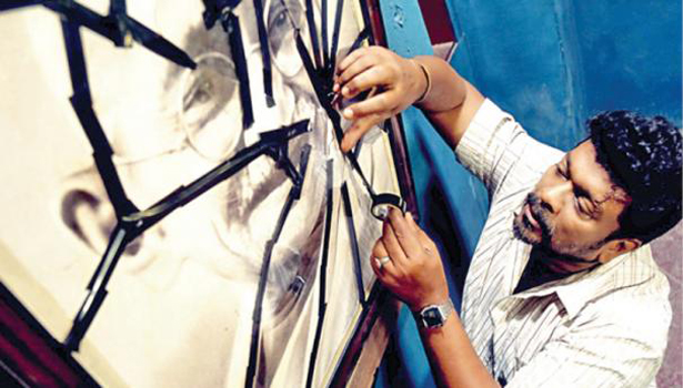 தமிழ் சினிமாவில் புதிய முயற்சி – ஒத்த செருப்பு விமர்சனம்