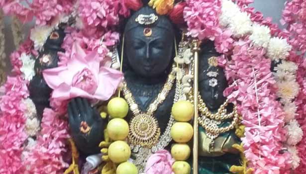 தொழிலில் வளர்ச்சியில் முன்னேற்றம் கிடைக்க தினமும் சொல்ல வேண்டிய சொர்ண ஆகர்ஷண பைரவரின் காயத்ரி மந்திரம்