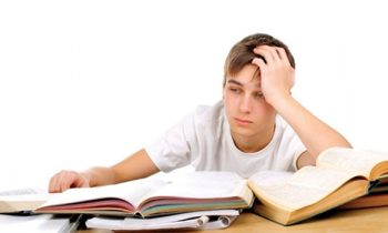 பரீட்சைக்கான பயத்தினை போக்கி வெற்றியை உண்டாகும் ஸ்லோகம்!