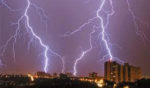 மின்னல் தாக்கி 28 பேர் உயிரிழப்பு!