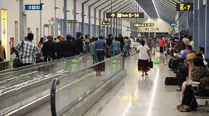 கட்டுநாயக்க விமான நிலையத்தில் பிரத்தியேக ஆய்வகம்-    சுற்றுலாத்துறைசார் ஊழியர்களுக்கு கொவிட் 19 தடுப்பூசி!