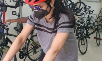 பெட்ரோல் விலை அதிகரிப்பால் புதிய சைக்கிள், வாங்கிய  நடிகை  திரிஷா?