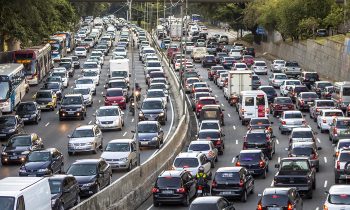 பன்னி பிடிய பிரதான வீதியின் பொலவத்த பகுதியில்அதிக வாகன நெரிசல்!