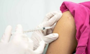 இலங்கையில் நேற்றைய  தினம் செலுத்தப்பட்ட தடுப்பூசிகள் தொடர்பில் வெளியான தகவல்!!