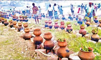 ஆண்கள் மாத்திரம் கலந்து கொண்ட கோவில் விழா!