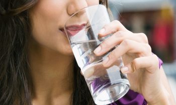 சரியான நேரத்தில் தண்ணீர் அருந்துவதால் கிடைக்கும் பயன்…!!