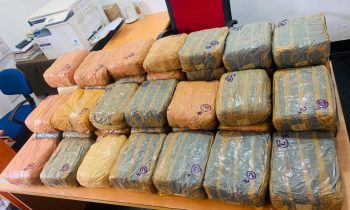 4 கோடி ரூபாய் பெறுமதியான கேரள கஞ்சா வைத்திருந்த இரு நபர்கள் கைது.