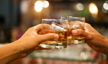 மதுபான நிலையங்களை திறப்பதற்கு தீர்மானம்!