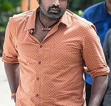 தனக்கு மகளாக நடித்த நடிகையுடன்  ஜோடியாக நடிக்க மாட்டேன் என மறுத்த  நடிகர்!