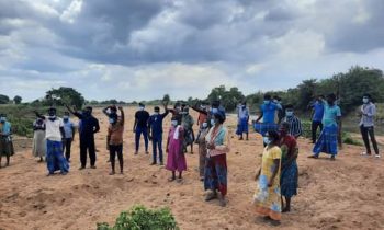 திருகோணமலையில் மணல் அகழ்வைத் தடுத்து நிறுத்துமாறு வழியுறுத்தி  போராட்டம்!