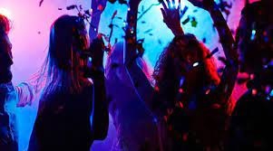 யாழில் பிறந்த நாள் கொண்டாட்டம் நடாத்திய 35 பேர்  தனிமைப்படுத்தலில்!