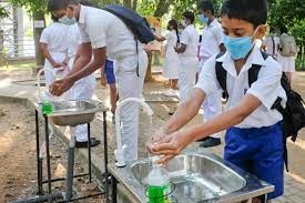 உரிய திட்டங்களை முன்வைக்கும் பட்சத்திலேயே பாடசாலைகளை மீள  ஆரம்பிக்க அனுமதி!