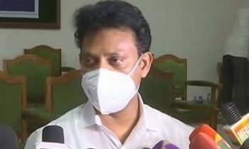 தமிழகத்தில் முதலாம் வகுப்பு மாணவர்களுடன் பெறோர்களும் சேர்ந்து இருப்பதற்கு அனுமதி.