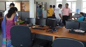 மீண்டும் அரச ஊழியர்களை  பணிக்கு அழைப்பது தொடர்பில் வெளியான  சுற்றுநிருபம்.