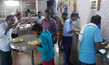 சென்னையில் உள்ள அம்மா உணவகங்களின் விற்பனை அதிகரிப்பு.