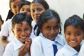 12 வயதுக்கு மேற்பட்ட பாடசாலை மாணவர்களுக்கு கொவிட் தடுப்பூசி செலுத்தும் பணி முன்னெடுக்கப்பட்டுள்ளது.