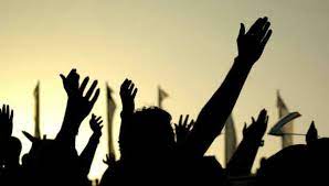 கிண்ணியா குறிஞ்சாக்கேணியில் இ.போ.ச. பஸ்ஸை மறித்து எதிர்ப்புப் போராட்டம்.