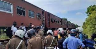 இரு தொடருந்துகள் மோதி விபத்து.