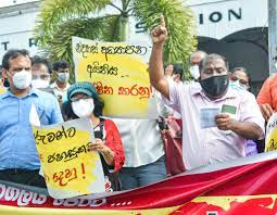 தேசிய எதிர்ப்பு தின போராட்டத்தை முன்னெடுக்கும் தொழிற்சங்கத்தினர்.