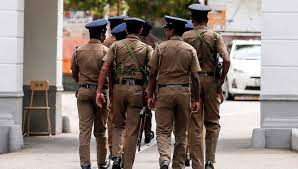 நாட்டில் முகக்கவசம் அணியாத இருவருக்கு நடந்த சம்பவம்.