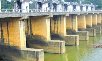 பொல்கொல்ல நீர்த் தேக்கதின் இரு வான் கதவுகள் திறப்பு.