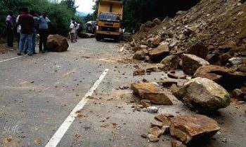 எல்ல – வெல்லவாய பிரதான வீதியில்  மண்சரிவு – மாற்று வழிகளை பயன்படுத்துமாறு  கோரிக்கை.