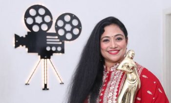 கேரள அரசு விருது பெற்ற நடன இயக்குனர்..!