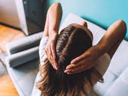 முடி உதிர்வை கட்டுப்படுத்துவதற்கு…!!