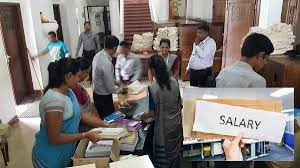 அரச உத்தியோகத்தர்கள் தொடர்பில் எடுக்கப்பட்ட அதிரடி தீர்மானம்.