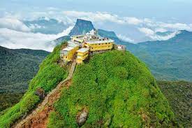 சிவனொளிபாதமலை யாத்திரை  செல்பவர்களுக்கு விடுக்கப்பட்ட விசேட அறிவித்தல்.