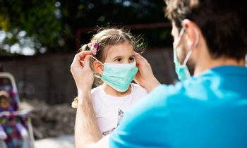 5 வயதிற்குட்பட்ட குழந்தைகளுக்கு முகக் கவசம் தேவையில்லை.