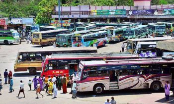 தனியார் பேருந்து சேவையாளர்கள் திடீரென சேவையில் இருந்து விலகியுள்ளனர்.