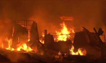 டயகம பகுதியில் தொடர் லயன் குடியிருப்பில் தீ பரவல்.