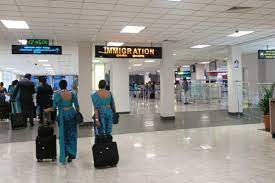 உடன் அமுலுக்கு வரும் வகையில் மூடப்பட்ட கட்டுநாயக்க விமான நிலையத்தின் ஒரு பகுதி.