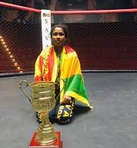 குத்துச்சண்டை போட்டியில் தங்கப்பதக்கம் வென்ற இலங்கை யுவதி.