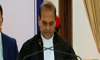 முனீஸ்வர் நாத் பண்டாரி சென்னை உயர்நீதிமன்ற மூத்த நீதிபதியாக  பதவியேற்பு.