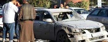 விதிக்கப்பட்ட தடையை மீறி சொகுசு கார்கள் இறக்குமதி.