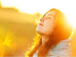 தினசரி காலையில் நாம் சூரிய ஒளியில் நிற்பதால் நமக்கு என்னென்ன நன்மைகள் கிடைக்கின்றது..!!