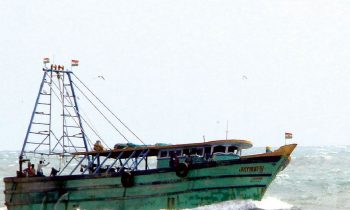 சட்டவிரோதமான முறையில் மீன்பிடியில் ஈடுபட்ட 11 இந்திய மீனவர்கள்.