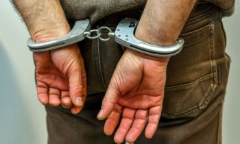 உள்ளூரில் தயாரிக்கப்பட்ட துப்பாக்கியுடன் சந்தேகநபருவர் அதிரடி கைது.