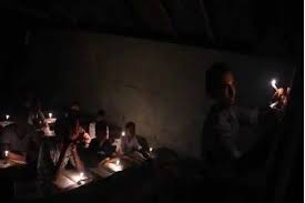 15 மணி நேரம் மின் தடை.