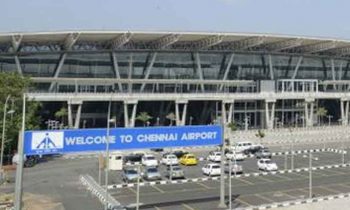 சென்னை விமான நிலையத்திற்கு வரும் பயணிகள் முகக்கவசம் அணிவது கட்டாயம்.