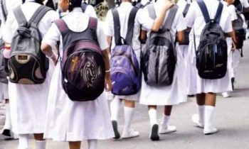 தமிழகத்தில் பள்ளிகள் திறப்பு தாமதமாகிறது.