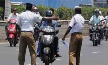 பைக்கில் இருவரும் ஹெல்மெட் அணிவது கட்டாயம் – இன்று முதல் அமுல்.